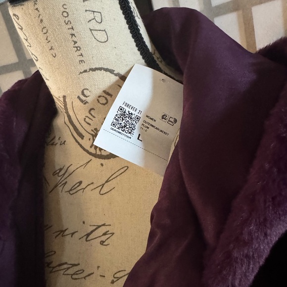 Forever 21 Purple Bomber Jacket Plush Faux Fur - Picture 3 of 4